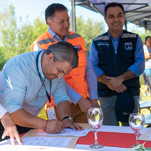 Vialidad del Maule firmó convenio de colaboración para conservar y cuidar red de caminos rurales  