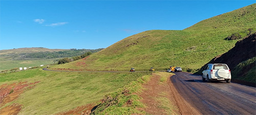 MOP INICIÓ CONTRATO PARA PAVIMENTACIÓN DE CAMINOS EN ISLA DE PASCUA