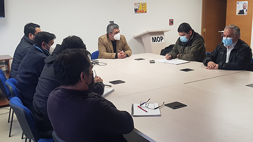 MOP y CORMA acuerdan trabajo conjunto para conservar caminos de la red vial regional del Maule