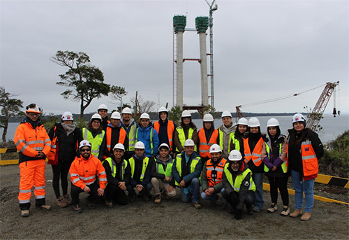 INGENIERÍA CIVIL DE LA UNIVERSIDAD DE CHILE VISITÓ OBRAS DEL PUENTE CHACAO