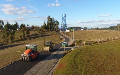 MINISTERIO DE OBRAS PÚBLICAS, TRABAJA EN LA PAVIMENTACIÓN DE CAMINO DE ACCESO A CENTRO DE SALUD INTERCULTURAL FILULAWEN, EN NUEVA IMPERIAL