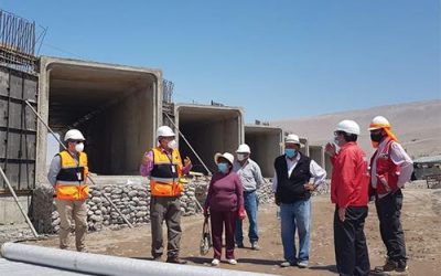 INTENDENTE Y SEREMI VISITARON ATRAVIESO DE HORMIGÓN QUE CONSTRUYE VIALIDAD EN VALLE DE AZAPA EN LA REGIÓN DE ARICA Y PARINACOTA