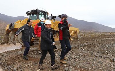 Ministro García supervisa trabajos de emergencia para recuperar conectividad afectada por desborde de quebradas en la Región de Coquimbo