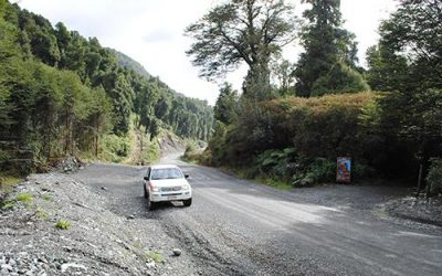 EN PROCESO DE ADJUDICACIÓN SE ENCUENTRA PAVIMENTACIÓN ENTRE EL PUENTE EL PANGUE Y LA LOCALIDAD DE PUYUHUAPI EN LA CARRETERA AUSTRAL NORTE