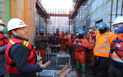Ministro García visitó obras del puente Chacao relevando importancia de seguridad para los trabajadores