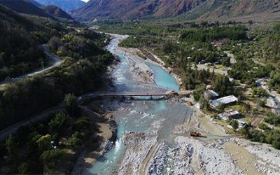 MOP CONSTRUYÓ TERRAPLÉN QUE PERMITE TRÁNSITO PEATONAL POR EL PUENTE CHUPALLAR