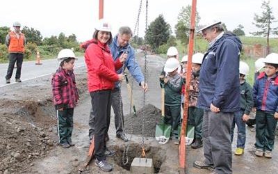 MINISTRA LORETO SILVA DA INICIO A PAVIMENTACIÓN DE CAMINO QUE PERMITIRÁ COMPLETAR 80 KMS. DE CICLOVÍAS EN LAGO LLANQUIHUE