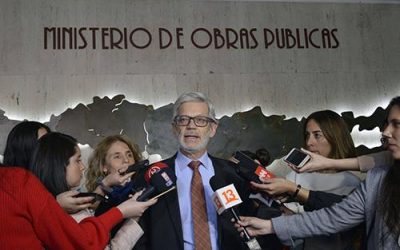 MINISTRO FONTAINE ANUNCIA QUE EL 15 DE AGOSTO SE REALIZARÁ LA APERTURA PROVISORIA DEL PUENTE CAU CAU