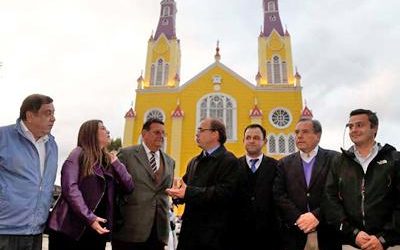MINISTRO UNDURRAGA REAFIRMA CONSTRUCCIÓN DE PUENTE CHACAO Y COMPROMISO PARA REACTIVAR EL PLAN CHILOÉ