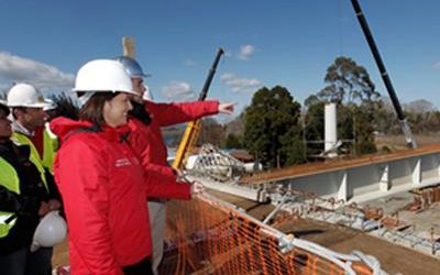 MINISTRA LORETO SILVA REALIZÓ VISITA INSPECTIVA A PUENTE CAU CAU