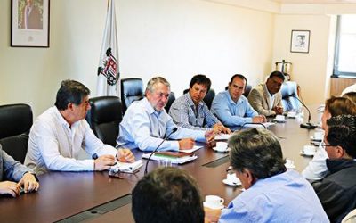 MINISTRO (S) DE OBRAS PÚBLICAS LUCAS PALACIOS LLEGA A LA ARAUCANÍA Y ANUNCIA APOYO PARA COMBATE DE INCENDIOS: MAQUINARIA PARA CORTAFUEGOS, AGUA POTABLE Y AERÓDROMOS PARA EMERGENCIAS