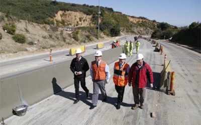 MINISTRO DE OOPP Y DIRECTOR DE VIALIDAD VISITARON TRABAJOS DE PAVIMENTACIÓN DE CAMINO LA PÓLVORA