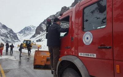 Ministro Undurraga inspeccionó trabajos de despeje en la ruta hacia Complejo Los Libertadores
