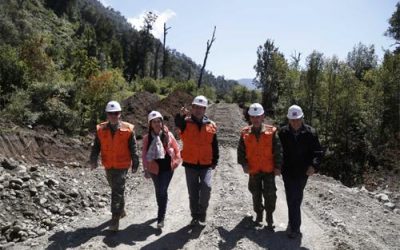 En la Región de Los Lagos, Ministro Undurraga supervisa extensión de la Carretera Austral en la provincia de Palena