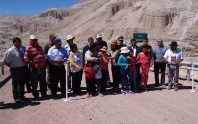 Gobierno inaugura tres puentes para facilitar acceso vial en Alto Camarones