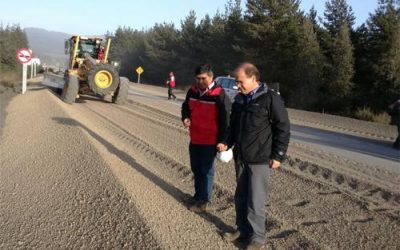 MINISTRO UNDURRAGA INSPECCIONA TRABAJOS DE EMERGENCIA EN RUTA ENSENADA