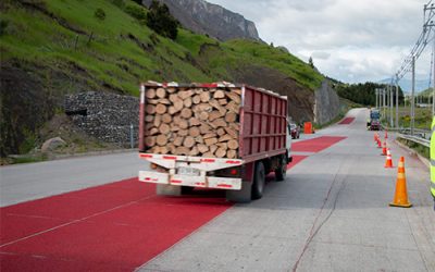 Vialidad de Aysén instala sellos de alta fricción en zonas urbanas y mensajería variable para informar estado de las rutas