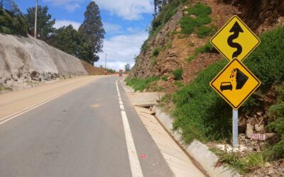 Vialidad de Los Ríos continúa trabajos en sector La Rama del camino a Corral