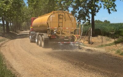 Región de Ñuble inició aplicación de matapolvo en caminos rurales con inversión superior a $3.800 millones