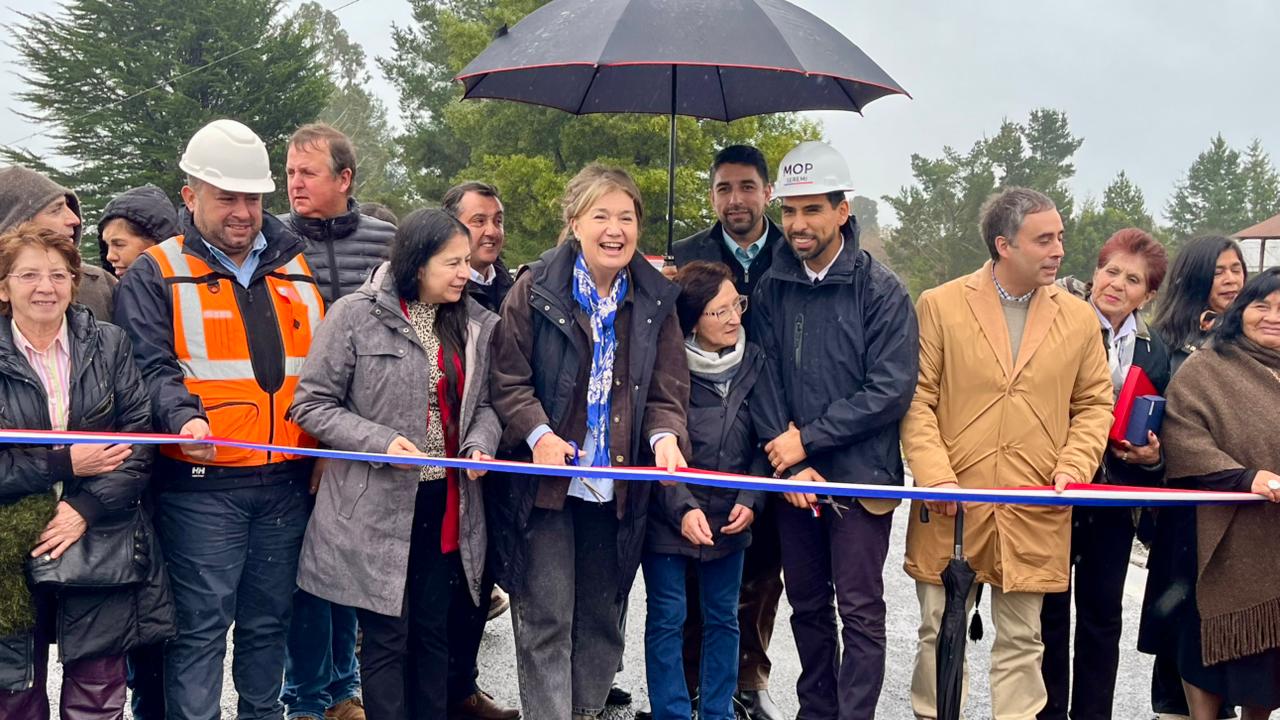 Vialidad de Los Lagos inauguró pavimentación en camino La Mona – Chapuco