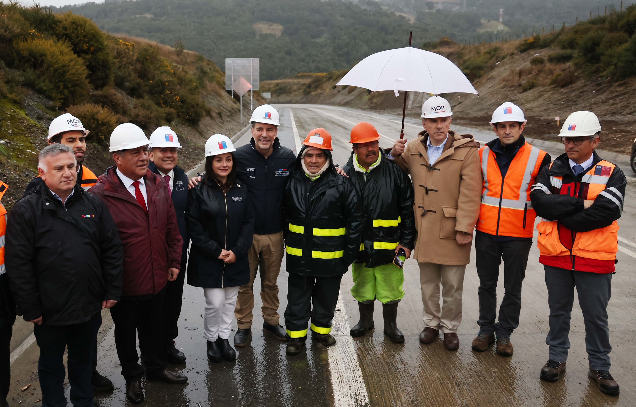 Biministro Louis de Grange realizó apertura del bypass Castro en Chiloé