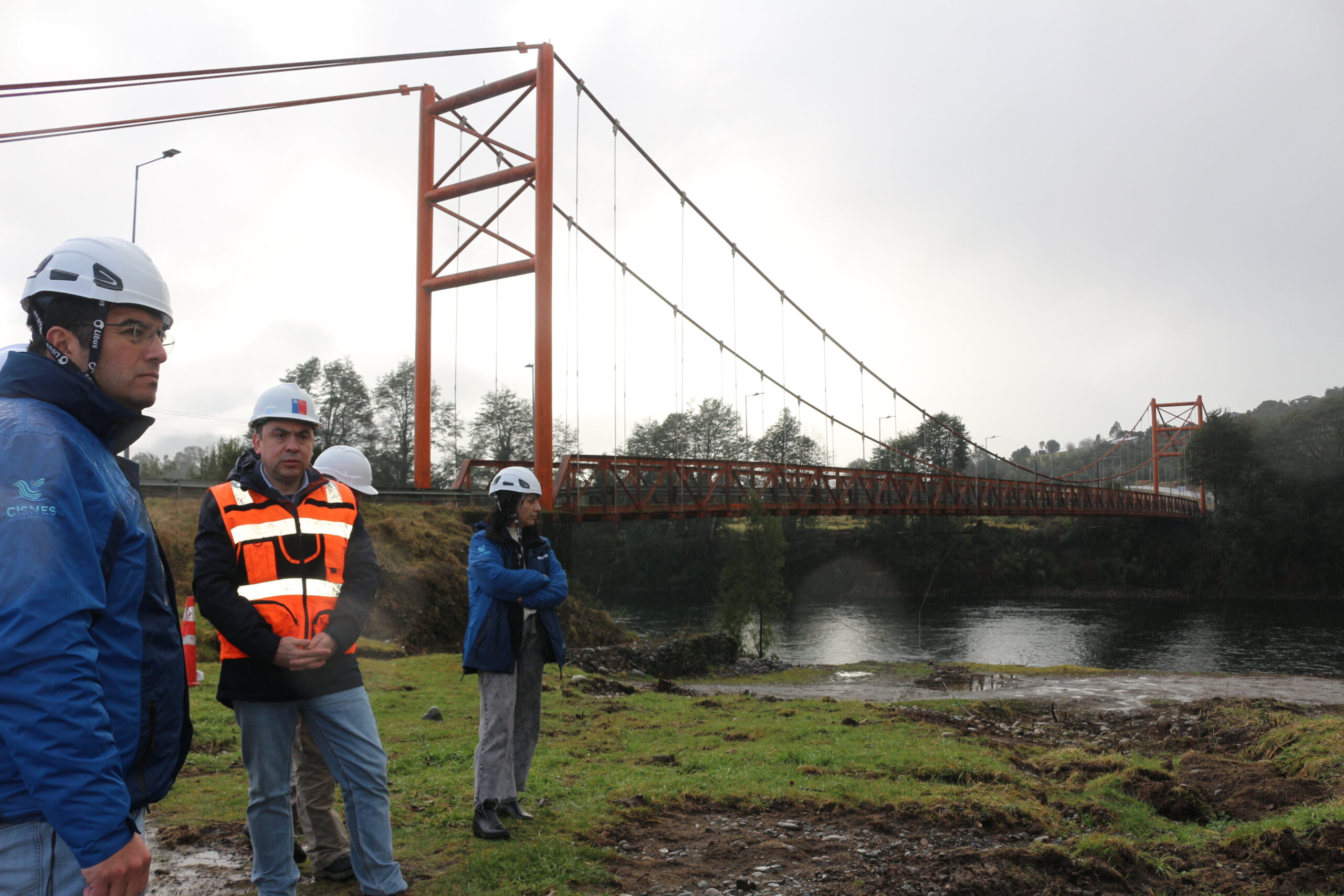 Seremi de Obras Públicas encabezó visita técnica a puente Rosselot en la Región de Aysén