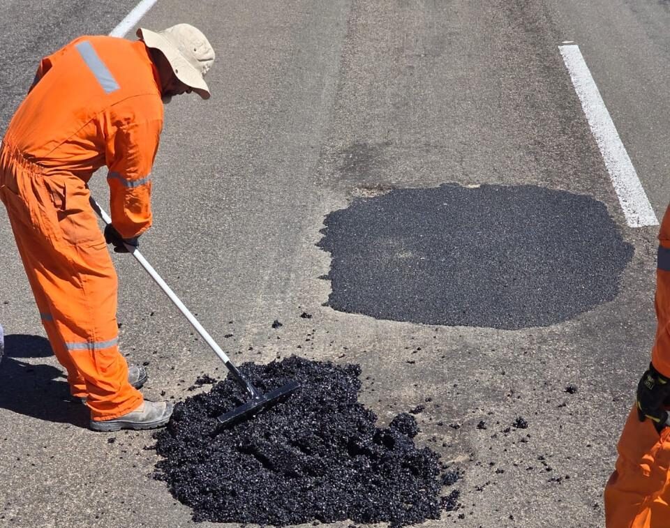 MOP ejecuta trabajos de bacheo en la Ruta C-17 entre Copiapó y Diego de Almagro