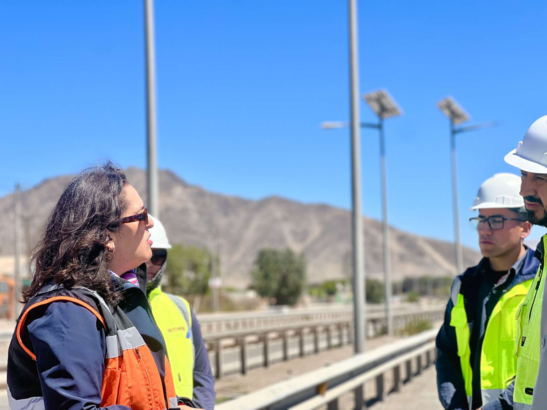 Vialidad avanza en la recuperación de luminarias en salida norte de Copiapó